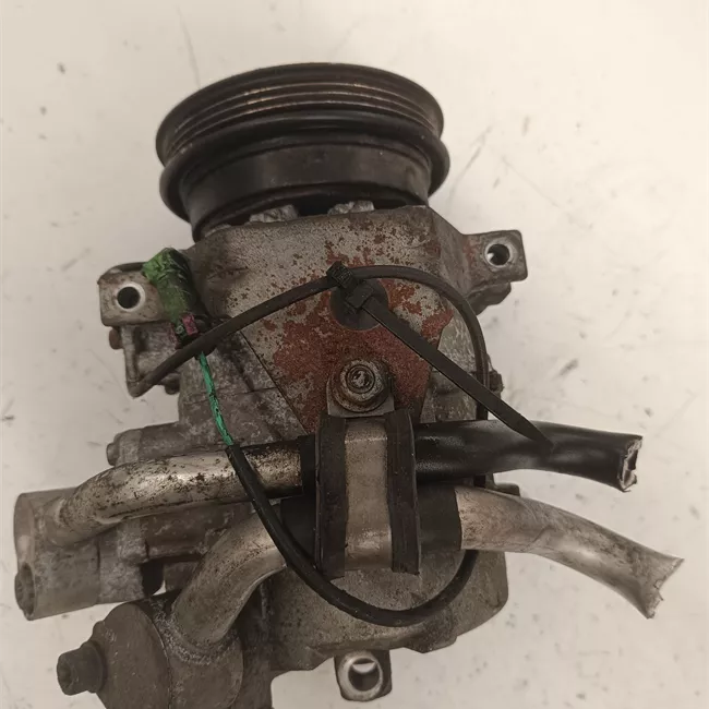 Compressore aria condizionata rotazionale