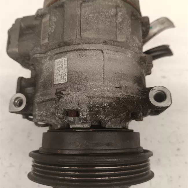 Compressore aria condizionata rotazionale