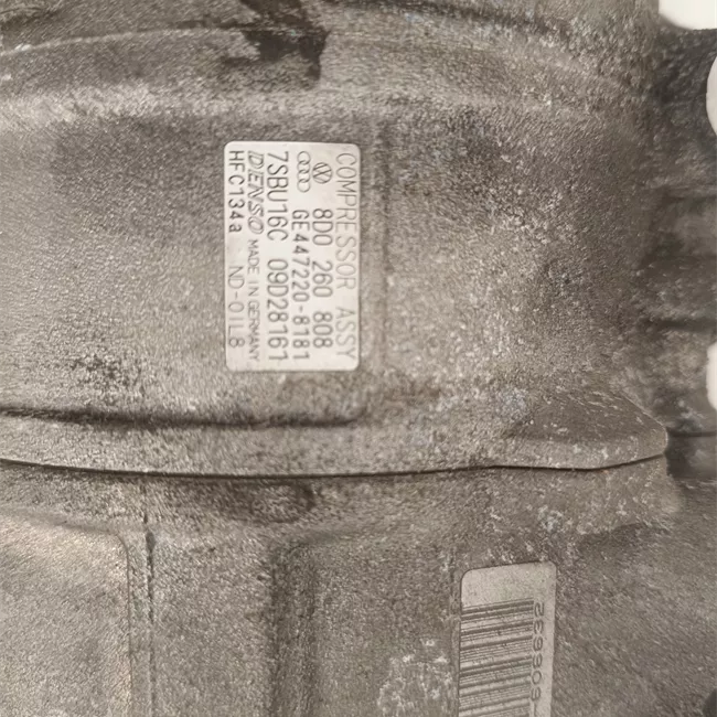 Compressore aria condizionata rotazionale