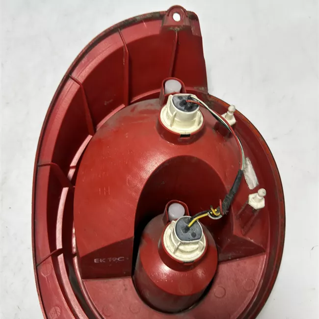 Fanale posteriore sinistro