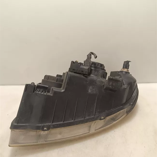 Proiettore con regolatore altezza destro