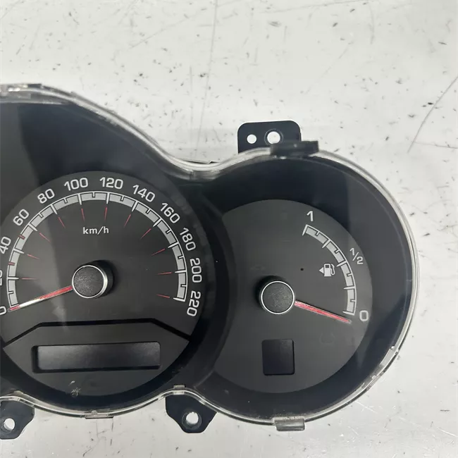 Quadro strumenti completo con pressione pneumatici