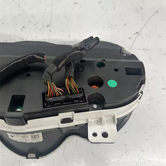 Quadro strumenti completo con pressione pneumatici