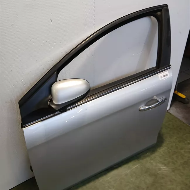 Porta anteriore sinistra