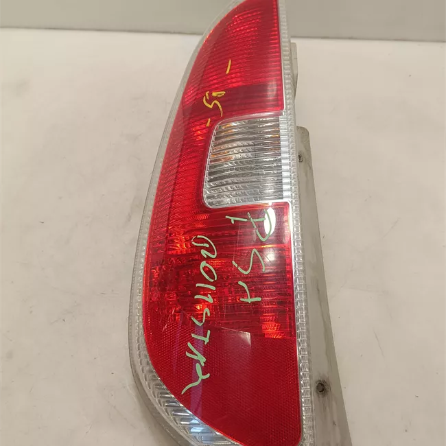 Fanale posteriore sinistro