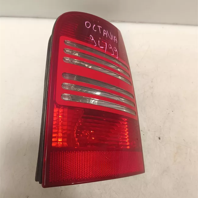 Fanale posteriore sinistro 00<