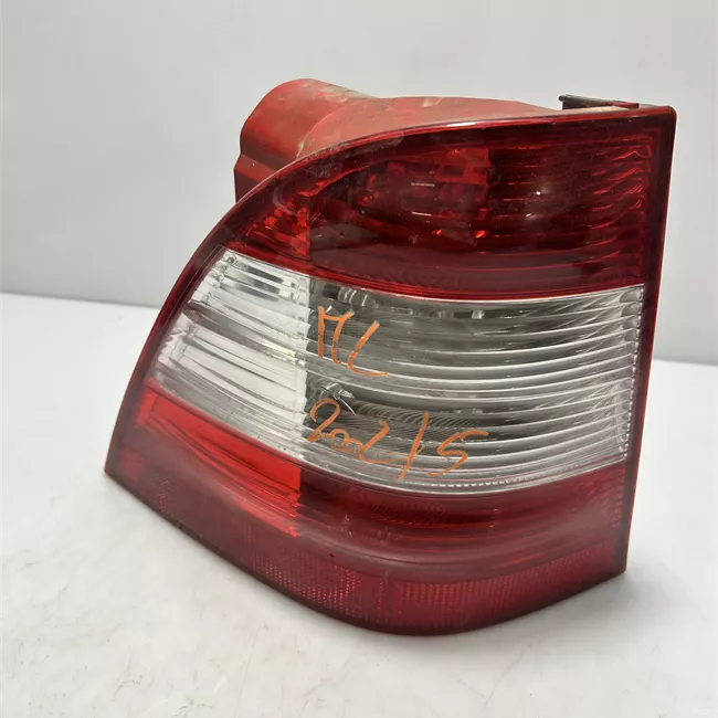 Fanale posteriore sinistro t.A289560>