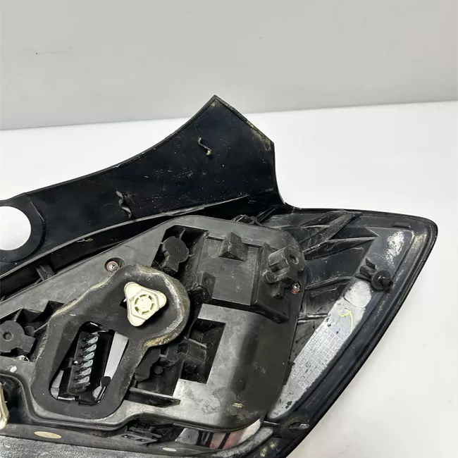 Fanale posteriore sinistro HELLA