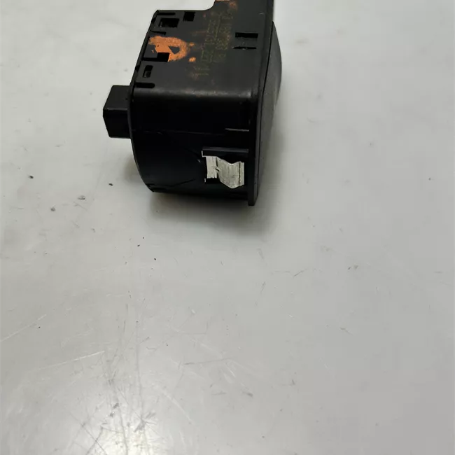 Interruttore alzacristalli porta anteriore