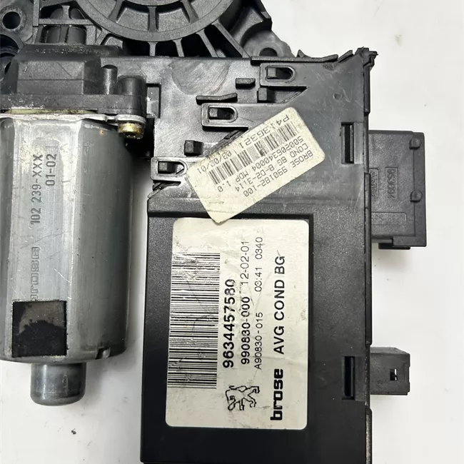 Motorino alzacristallo porta anteriore sinistro