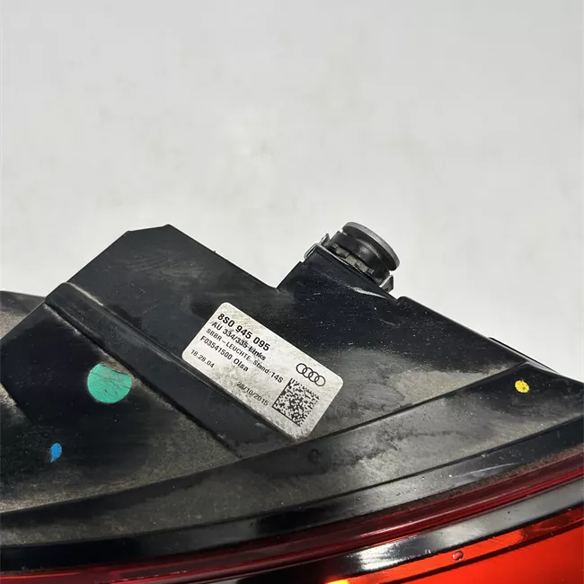 Fanale posteriore sinistro Led 8SK