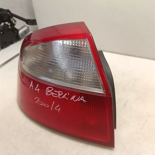 Fanale posteriore sinistro