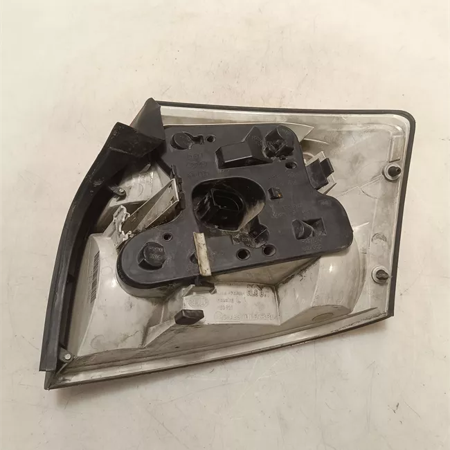 Fanale posteriore sinistro