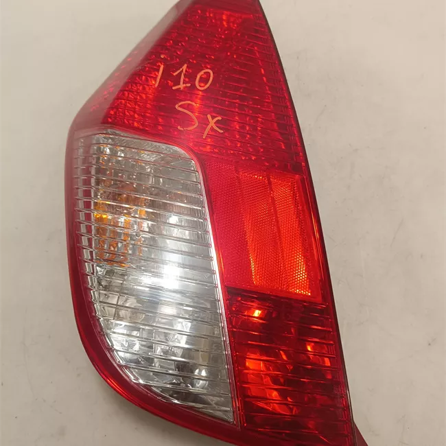 Fanale posteriore sinistro