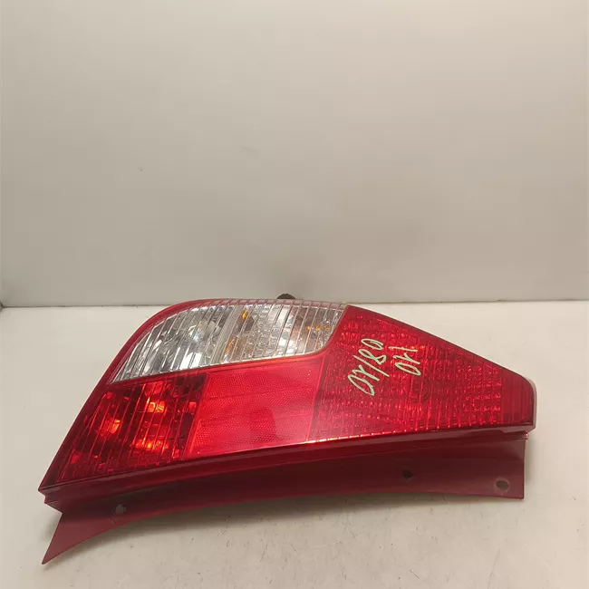 Fanale posteriore sinistro