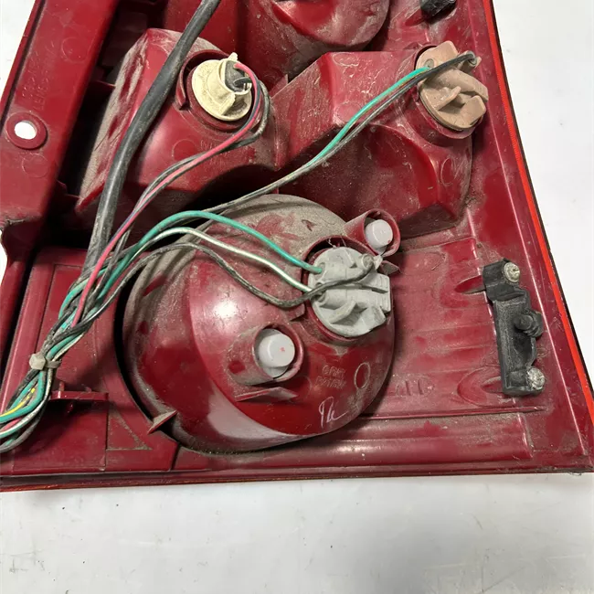 Fanale posteriore sinistro