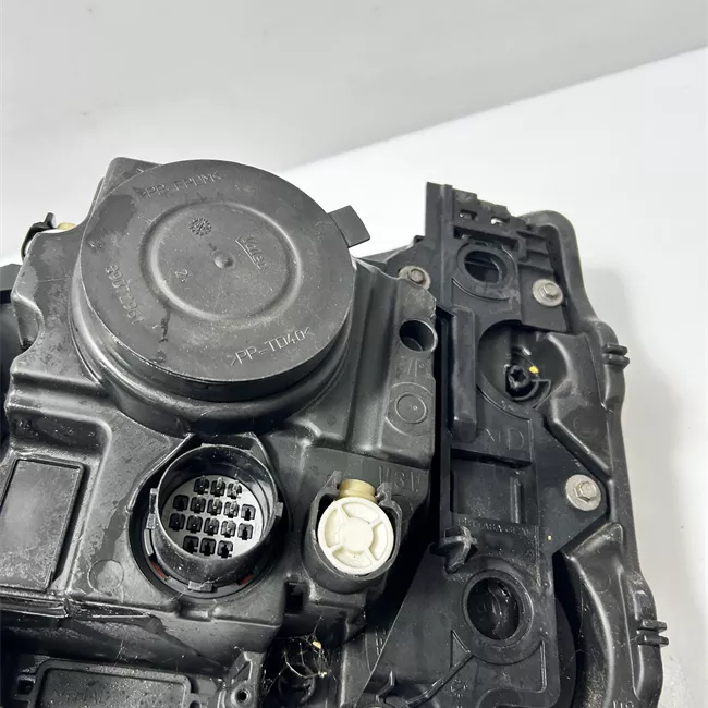 Proiettore destro con regolazione manuale