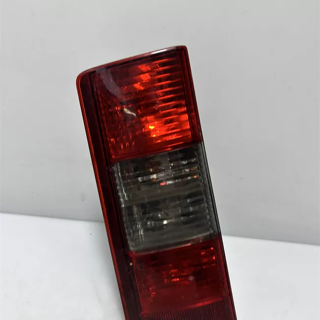 Fanale posteriore sinistro