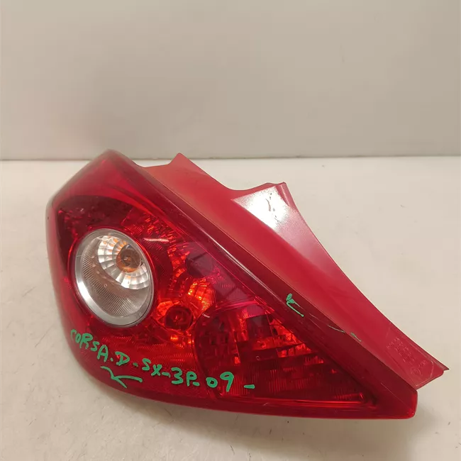 Fanale posteriore sinistro