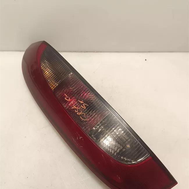 Fanale posteriore sinistro Rosso