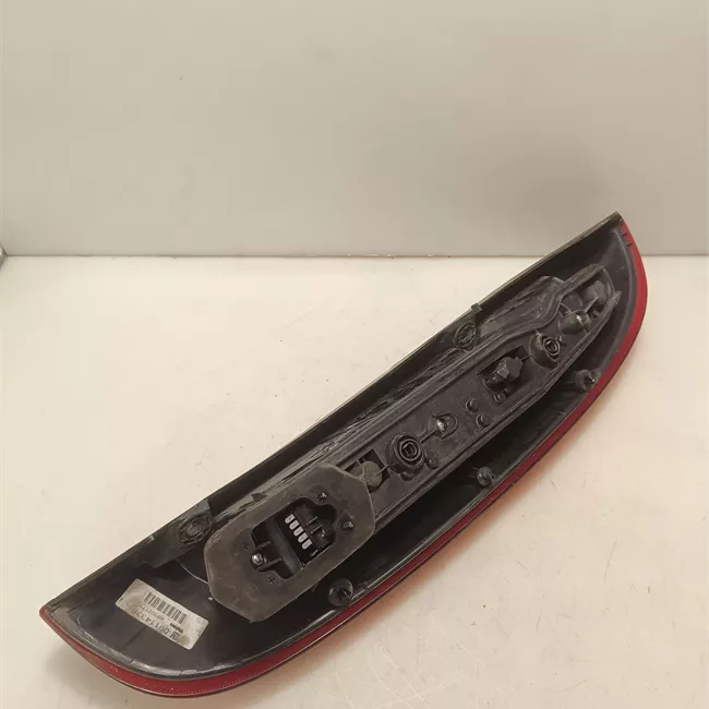 Fanale posteriore sinistro Rosso