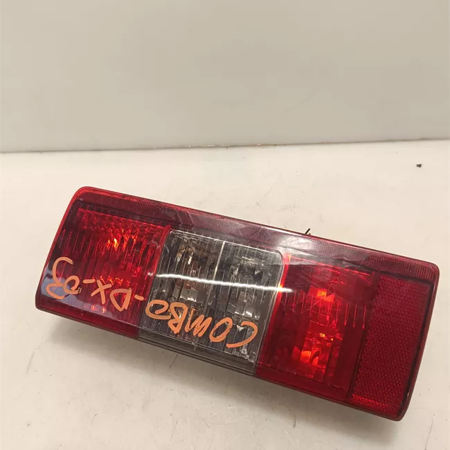 Fanale posteriore destro con fendinebbia post