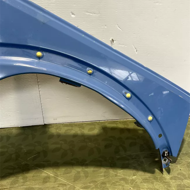 Parafango anteriore destro