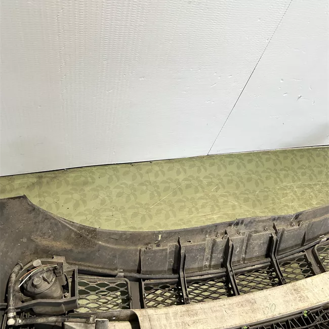 Paraurti anteriore con sensori parcheggio primer