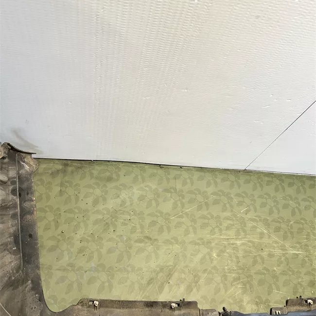 Paraurti posteriore nero