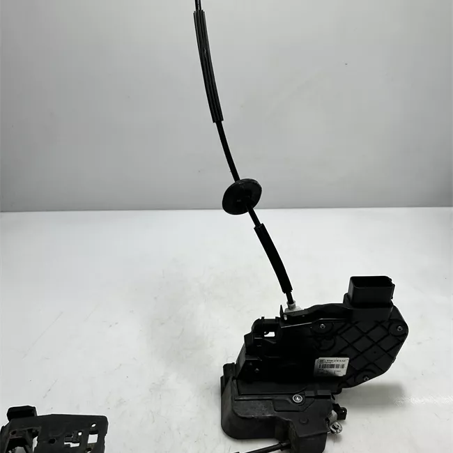 Serratura porta anteriore destra