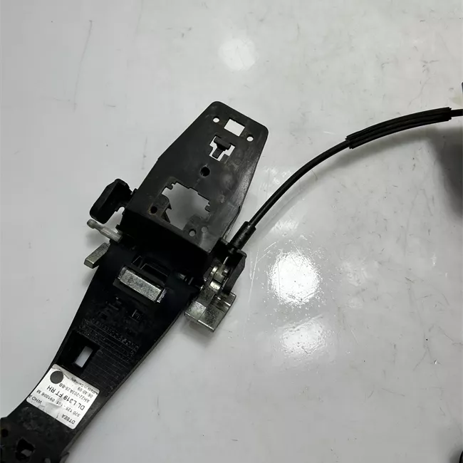 Serratura porta anteriore destra