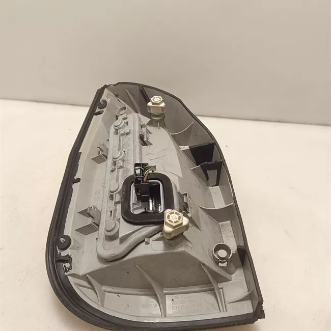 Fanale posteriore destro t.32123350>