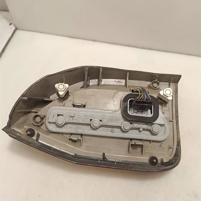 Fanale posteriore destro t.32123350>