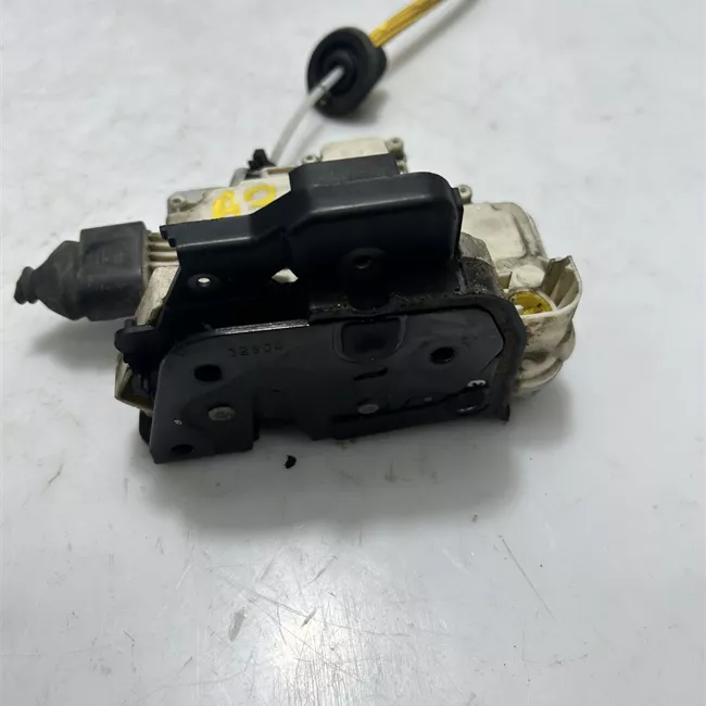 Serratura porta anteriore sinistra