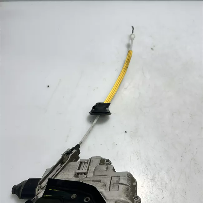 Serratura porta anteriore destra