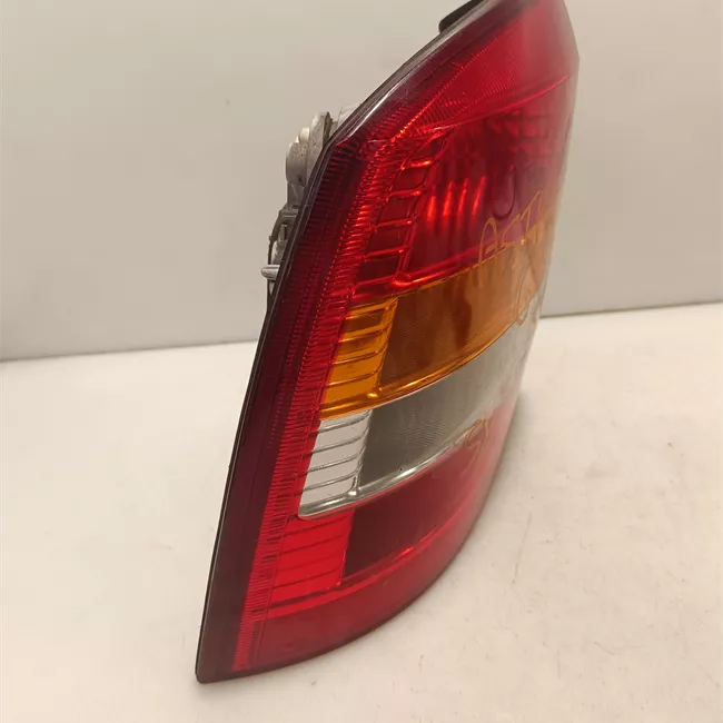 Fanale posteriore sinistro