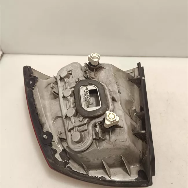 Fanale posteriore sinistro