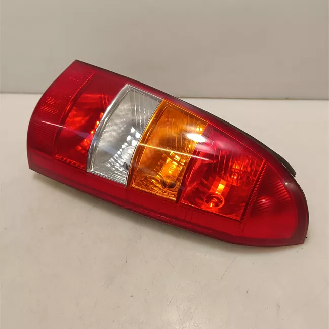 Fanale posteriore sinistro