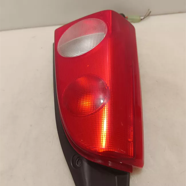 Fanale posteriore sinistro