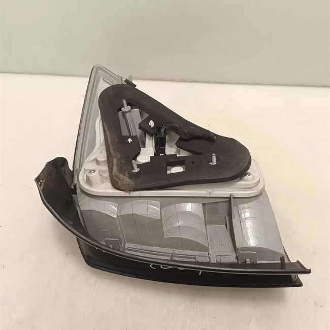 Fanale posteriore sinistro