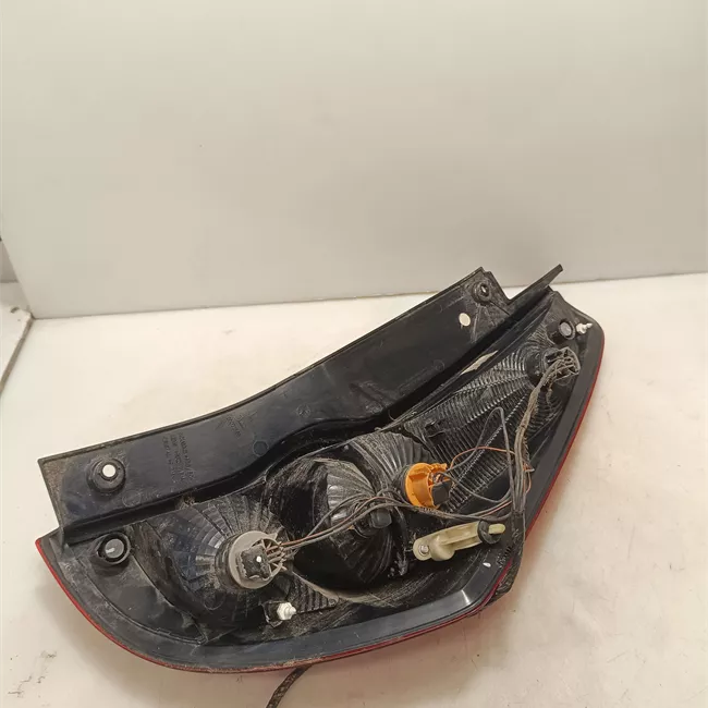 Fanale posteriore sinistro