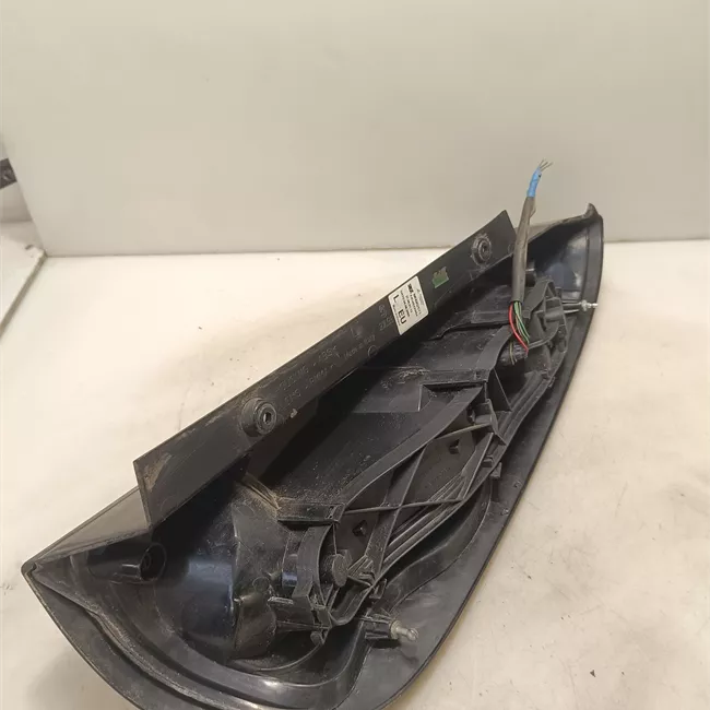 Fanale posteriore sinistro 04-05<