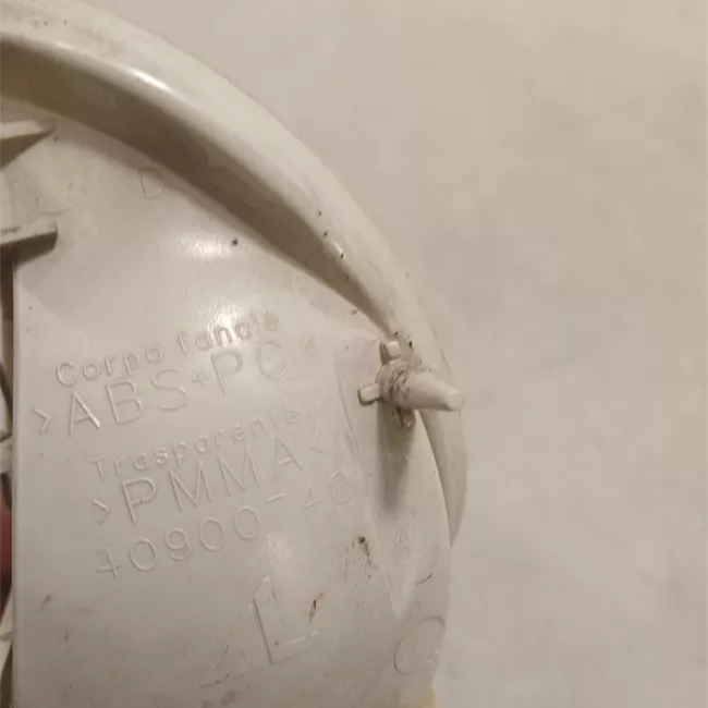 Fanale posteriore sinistro