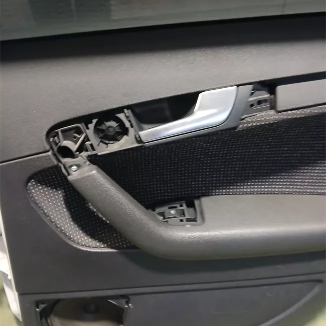 Porta posteriore destra