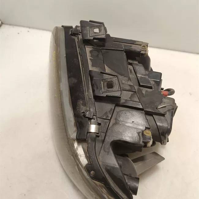 Proiettore sinistro Xenon