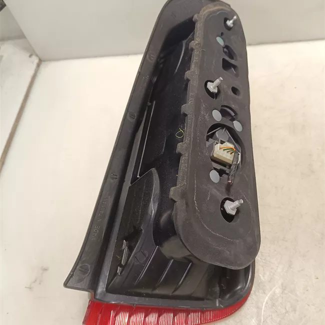 Fanale posteriore sinistro