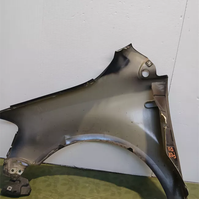 Parafango anteriore destro