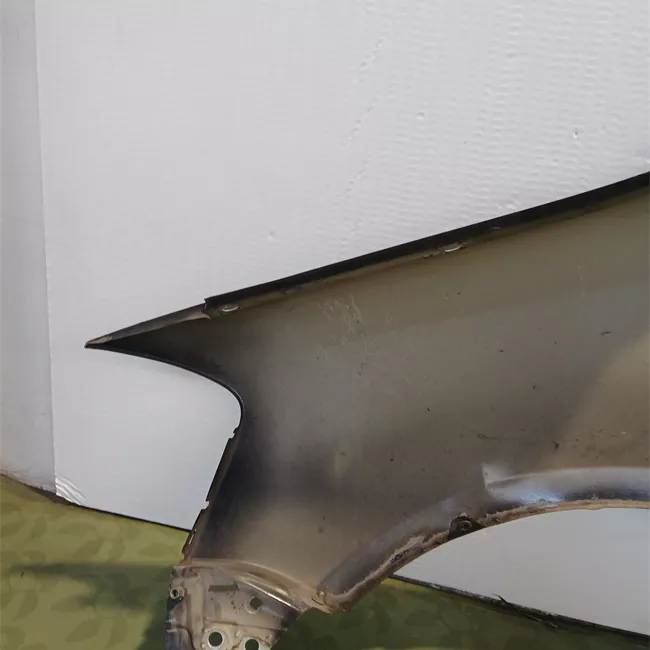 Parafango anteriore destro