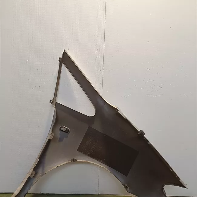 Parafango anteriore sinistro