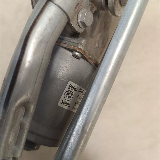 Meccanismo tergiparabrezza con motorino